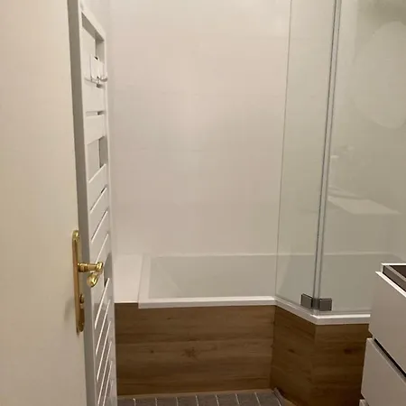Apartmán T2 Cosy Et Calme En Plein Centre *